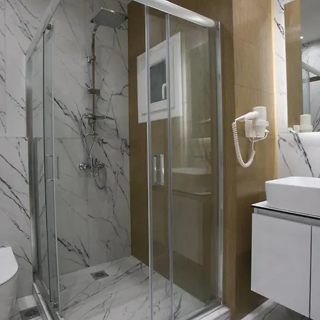 Luxury * Θεσσαλονίκη